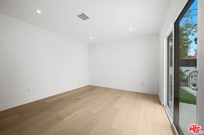 Building Photo - 8911-8911 W 24th St