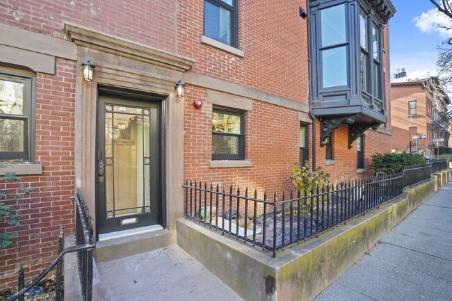 Building Photo - 1 Cambridge Pl