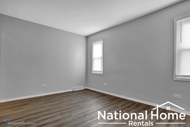 Building Photo - 659 Krenz Ave