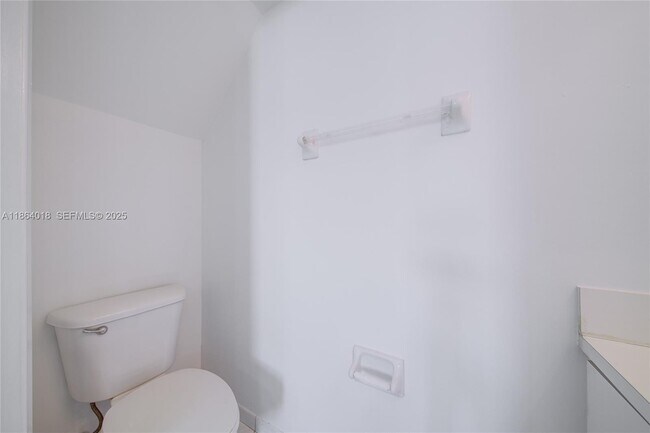 Building Photo - 551 NW 82nd Ave