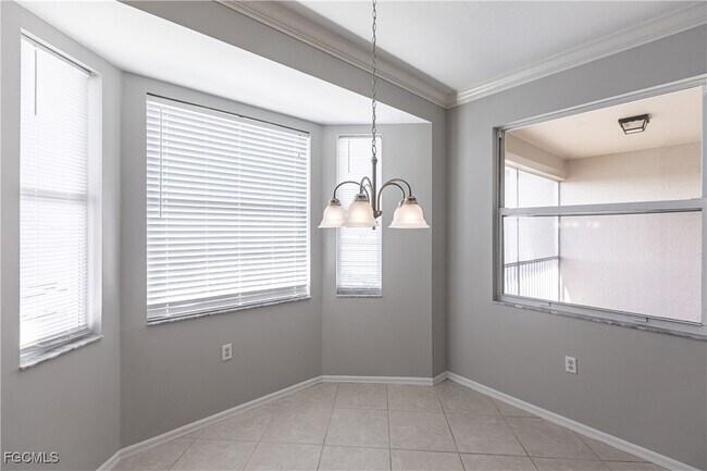 Building Photo - 8550 Kingbird Loop
