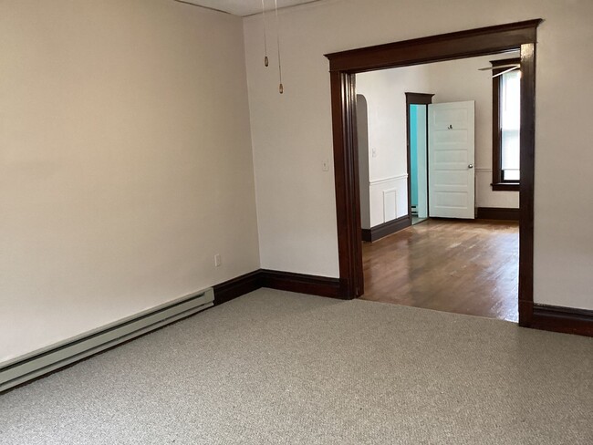 Building Photo - 608 S Potomac St