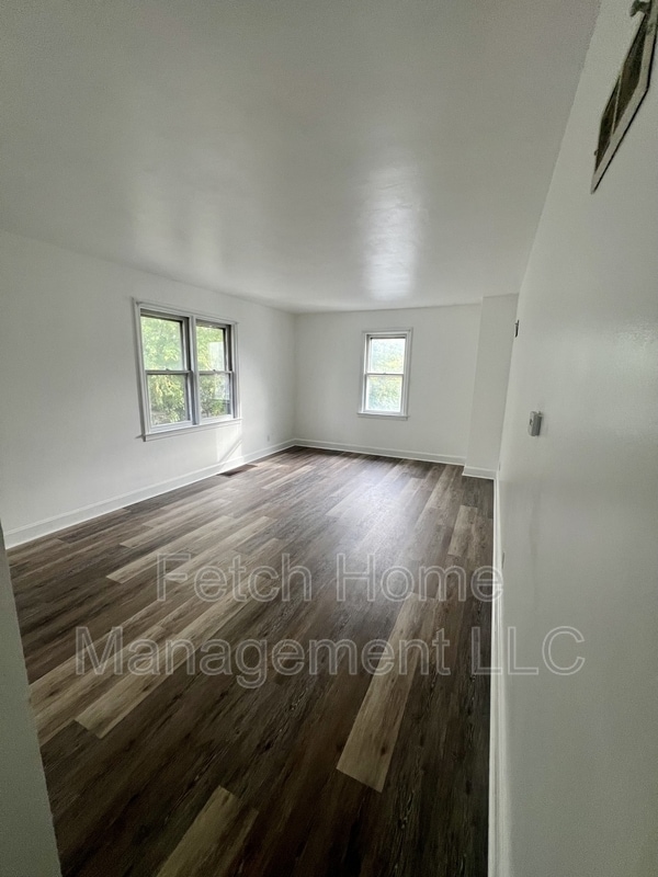 Building Photo - 2861 Horseshoe Pike