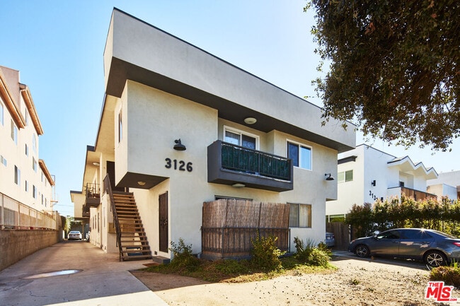 Building Photo - 3126 S Canfield Ave