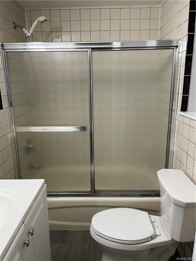 Building Photo - 7 Castle Dr