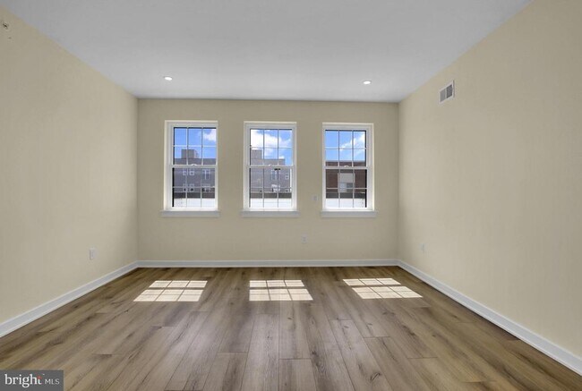 Building Photo - 2670 Braddock St