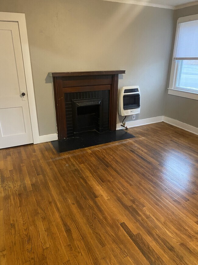 Building Photo - 110 Breckenridge St