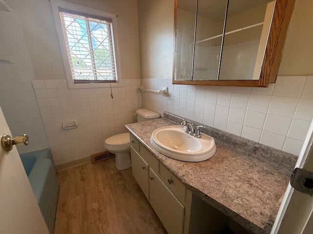 Building Photo - Duplex Unit in Central Peoria