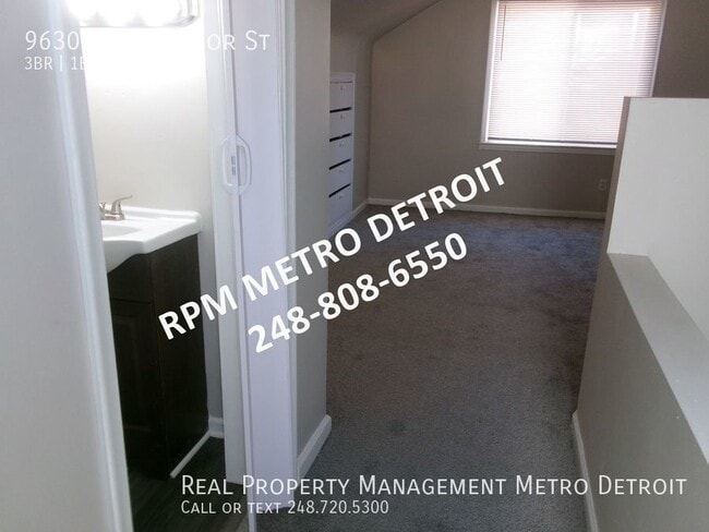 Building Photo - 3-BEDROOM BUNGALOW IN DETROIT.