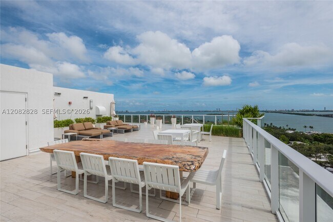 Building Photo - 4250 Biscayne Blvd