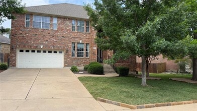 Building Photo - 10700 Pointe View Dr