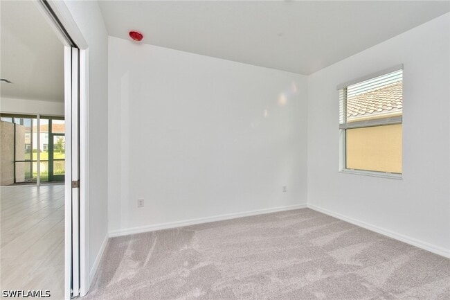 Building Photo - 2591 Vine Ave