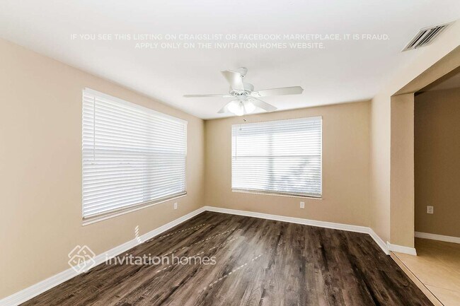 Building Photo - 6218 Nutmeg Ave