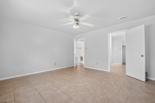 Building Photo - 6510 Grand Haven Dr