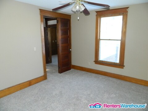 Building Photo - 1008 S Jefferson Way