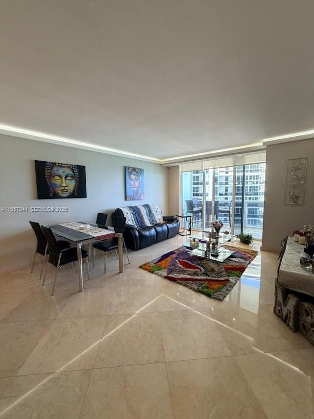 Building Photo - 1830 S Ocean Dr