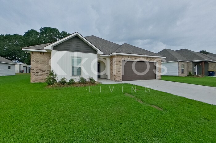 Building Photo - 111 Rainfall Ln