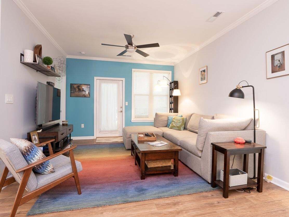 family room toward porch - 500 Bucksley Ln