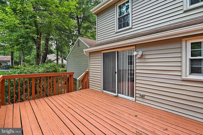 Building Photo - 5847 New England Woods Dr