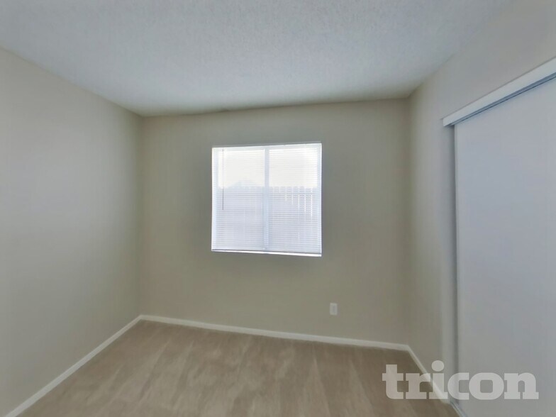 Building Photo - 6908 W Denton Ln