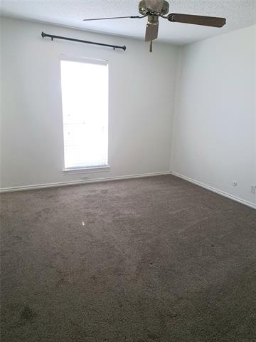 Building Photo - 955 Roaring Springs Rd