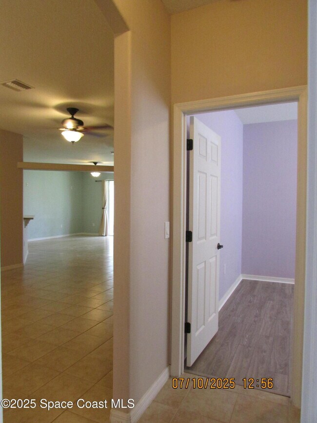 Building Photo - 1708 Maeve Cir