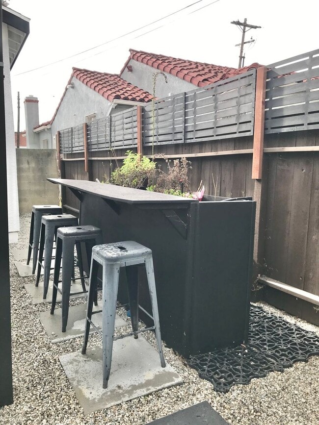 Building Photo - Gorgeous 3 Bedroom 2 Bath Updated House for Lease Near SoFi!