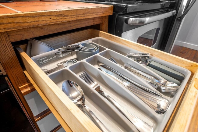 Building Photo - 309 Vine St