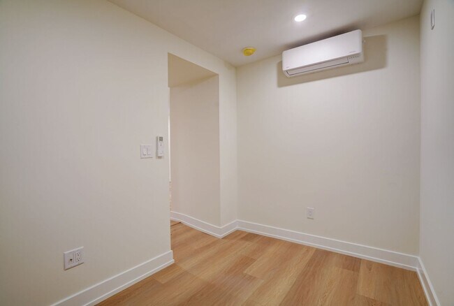 Building Photo - 620 S 8th St