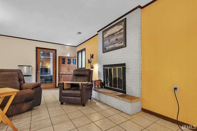Building Photo - 4425 E Cambridge Ct