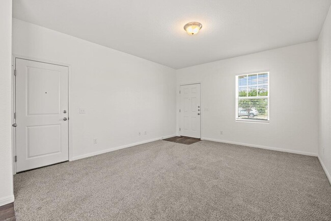 Building Photo - 960 Bunton Reserve Blvd