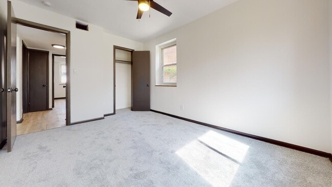 Building Photo - Parma - Ridgewood Lofts - 1 bedroom unit.