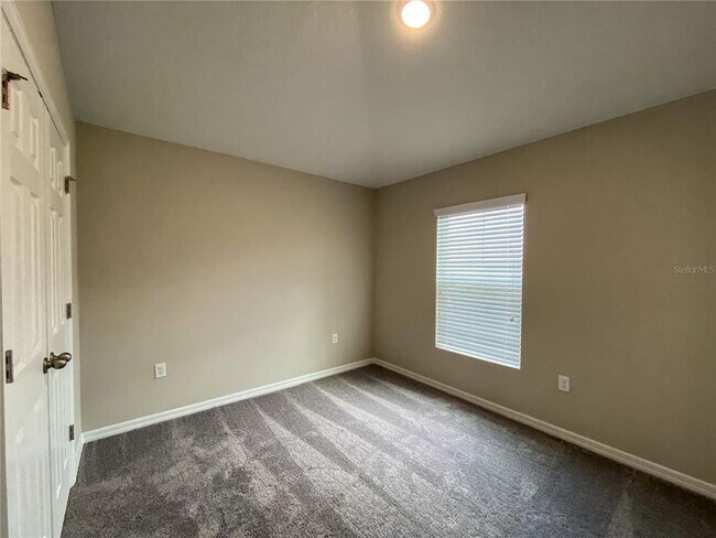 Building Photo - 12921 Twin Bridges Dr