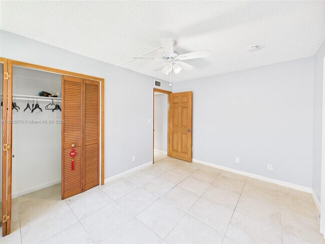 Building Photo - 4113 NW 88th Ave