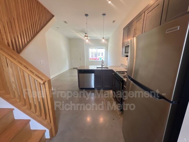 Primary Photo - 1300 McDonough St