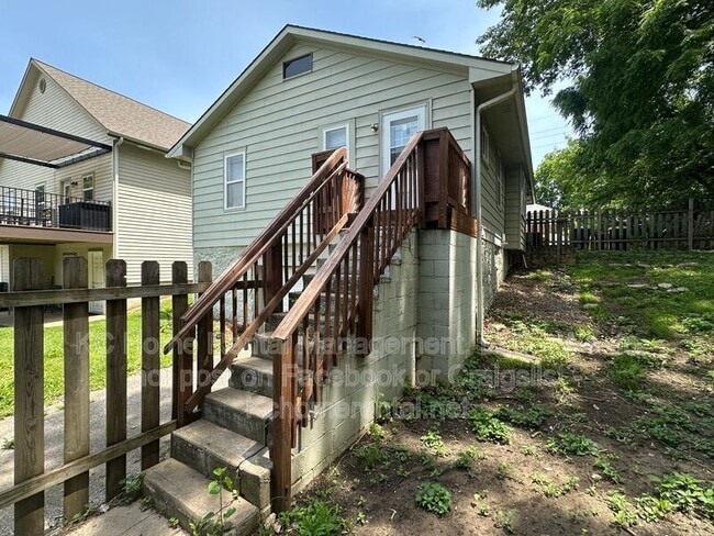Building Photo - 4116 Springfield St