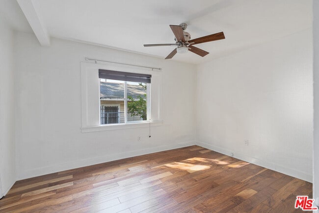 Building Photo - 1242 N Commonwealth Ave