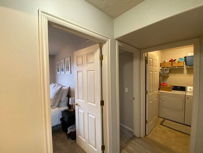 Building Photo - M520CC