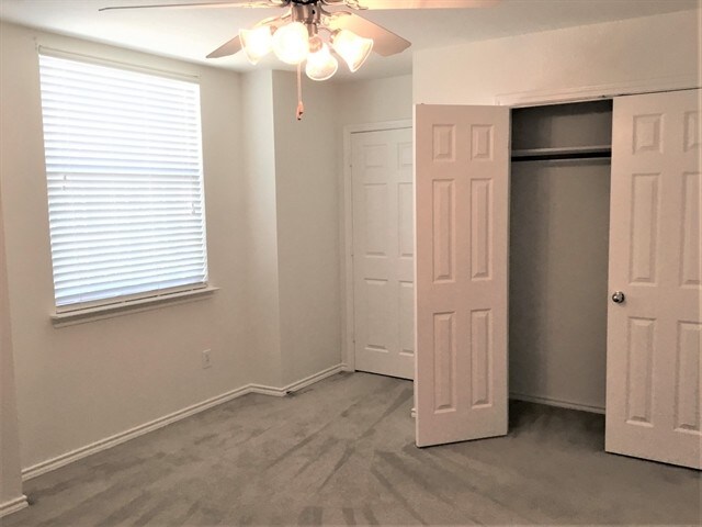 Building Photo - 8613 Corral Cir