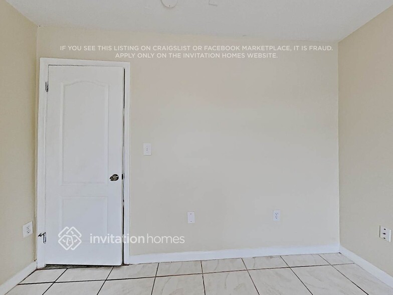 Building Photo - 16802 SW 143rd Pl