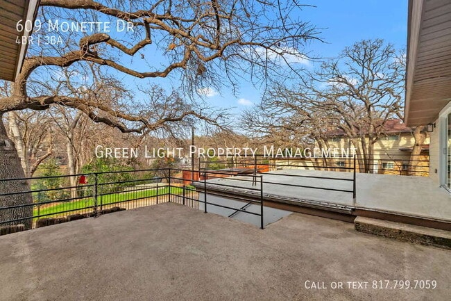 Building Photo - 609 Monette Dr