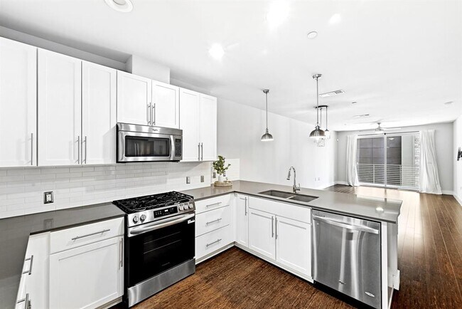 Building Photo - 2801 Dulce Ln