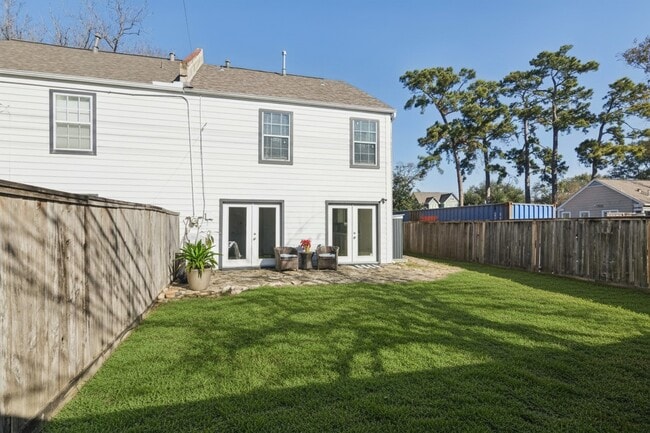 Building Photo - 525 W 30th St