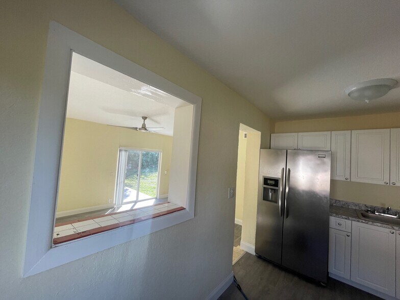 Building Photo - 3902 Westview Ave