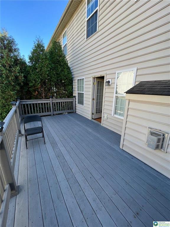 Building Photo - 211 Auburn Dr