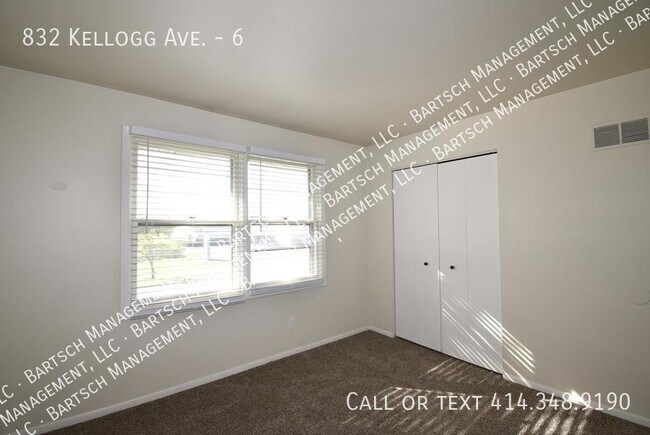 Building Photo - 832 Kellogg Ave