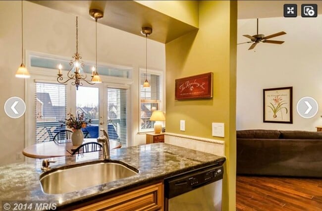 Building Photo - 1304F Garden Wall Cir