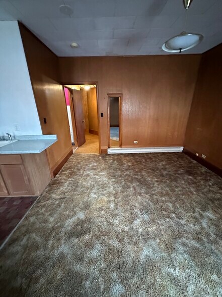 Living Room - 117 E Main St