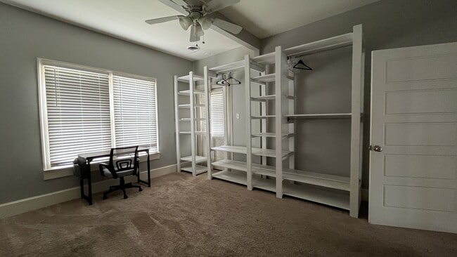 Building Photo - 815 S Brundidge St