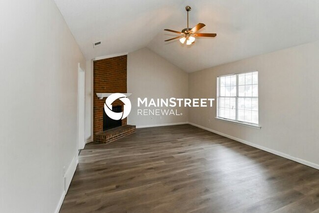 Building Photo - 3 Bedroom Pet-Friendly Home in Millington, TN with Main Street Renewal